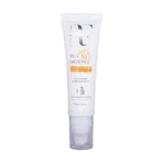 تیوب کرم ضد آفتاب بی‌رنگ رویال فم با SPF50 - نمای جلو بسته‌بندی